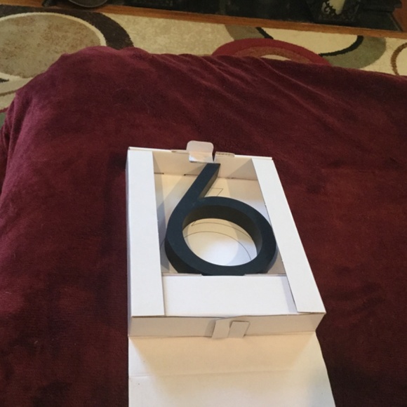 Design within Reach house number 6 -9 - Picture 2 of 5